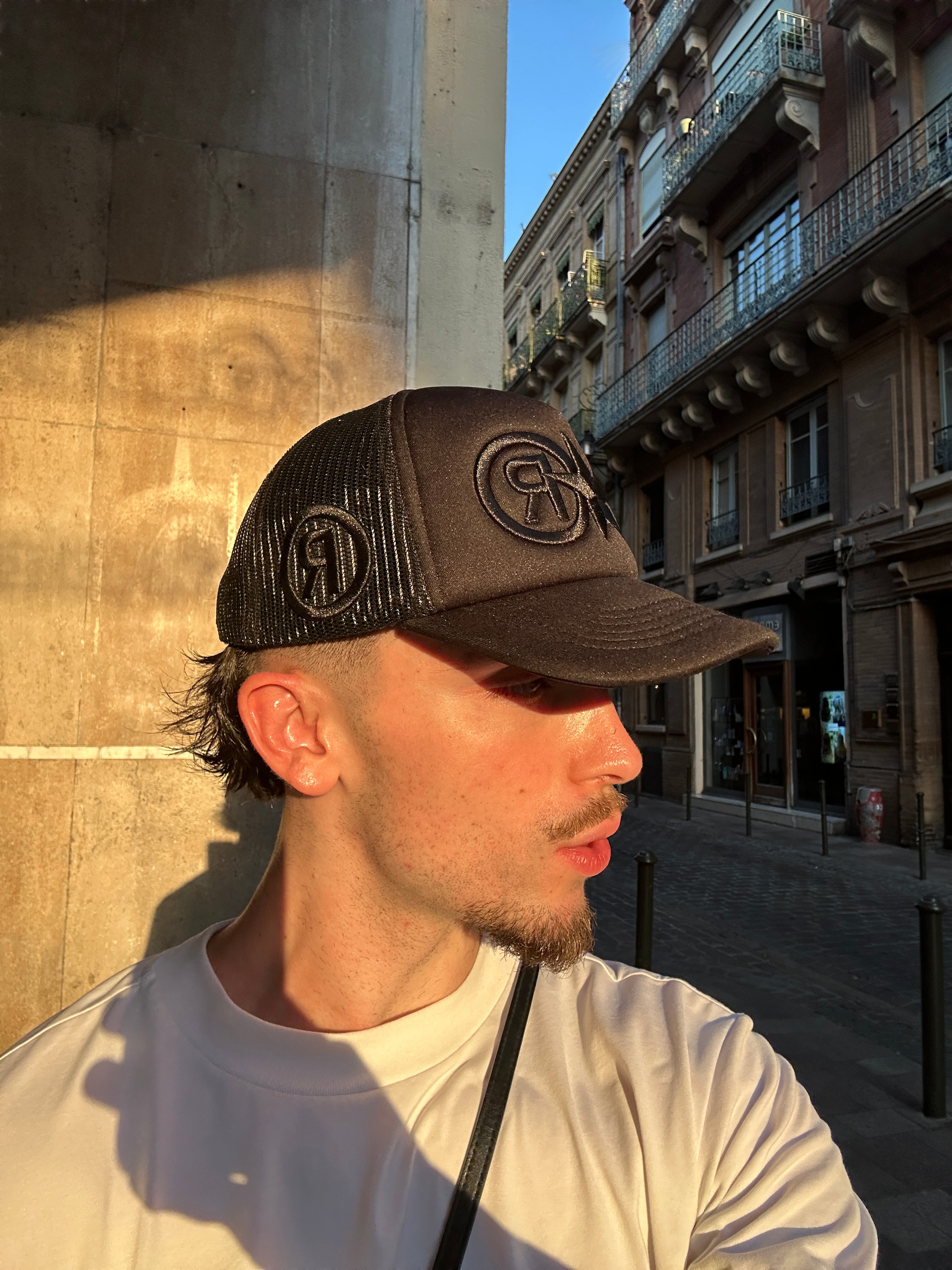 V+ CAP