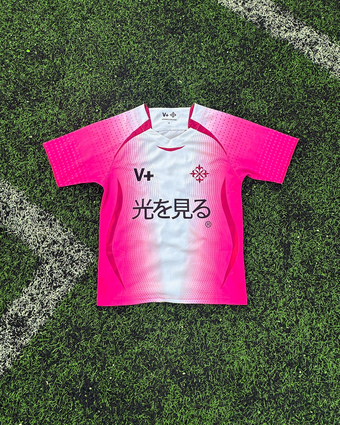 光を見る FOOTBALL KiT