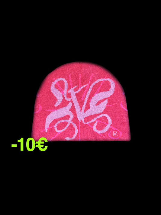 MAGENTA BEANiE