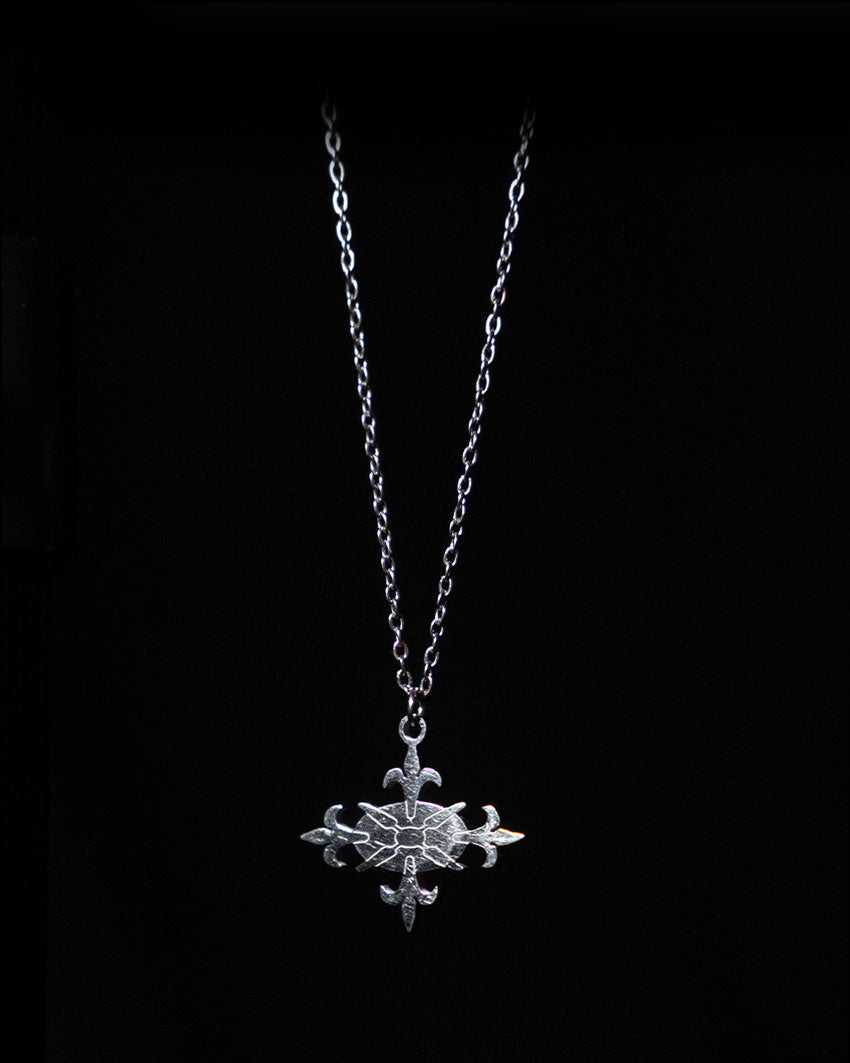 SiLVER NECKLACE